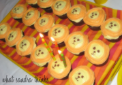 lion cupcakes.